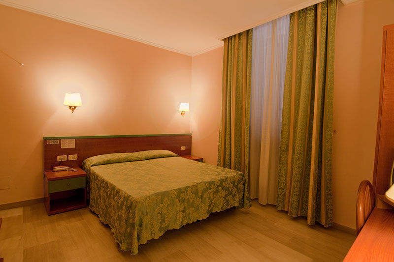 Hotel Center 2 Roma Exterior foto