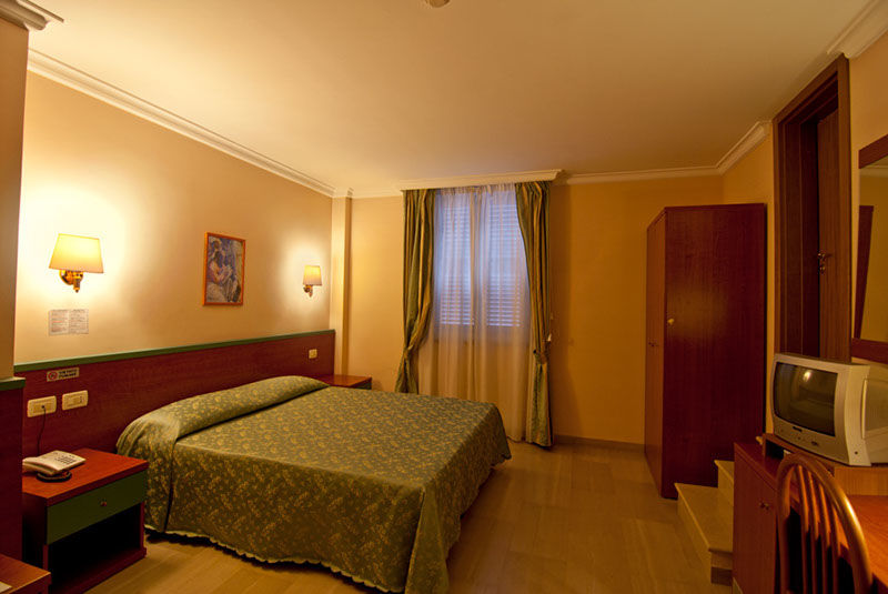 Hotel Center 2 Roma Exterior foto